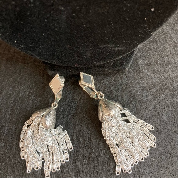 Sarah Coventry 8 strand silver tone necklace and earrings set - Picture 2 of 11